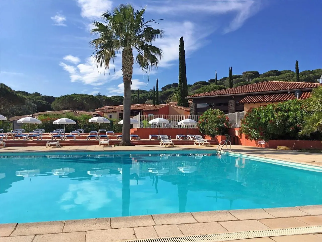 Village Vacances De Ramatuelle - Le Sentier Des Pins 3*,